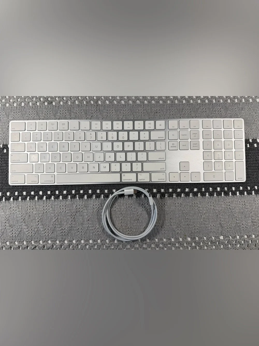Apple A1843 Wireless Rechargeable Bluetooth Magic Keyboard.